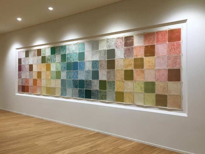 百瀬寿の現代アート作品をさりげなく飾った企業の受付・オフィス役員室のイメージアップ事例